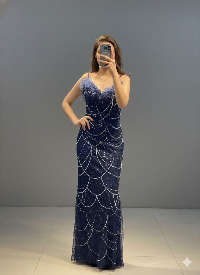 Giyen kişiye şık, göz alıcı ve sofistike bir duruş kazandıracak, yüksek detay işçiliğine sahip lüks bir ABİYEDİR. (ME1007YŞ)